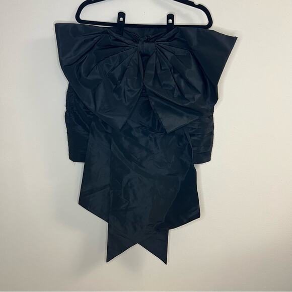 Rebecca Vallance Homecoming Black Bow Embellished Mini Skirt Size 10 US / 14 AUS - Picture 2 of 7